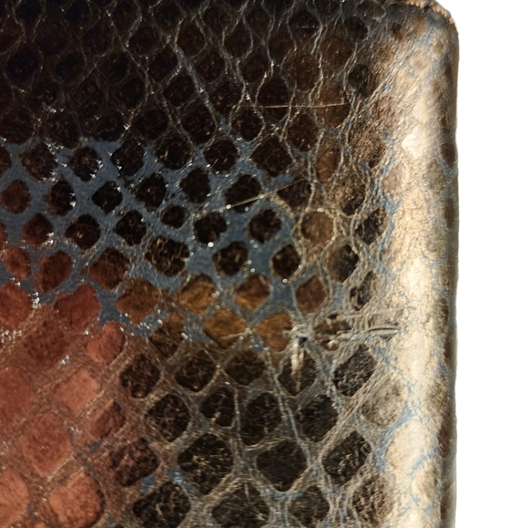 MICHAEL KORS Tri Fold Wallet - Picture 10 of 11